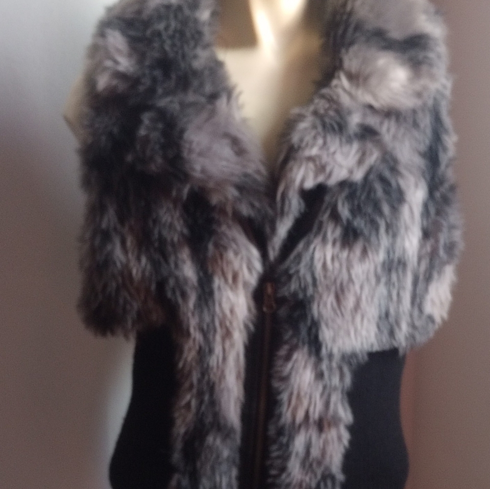 Fur vest